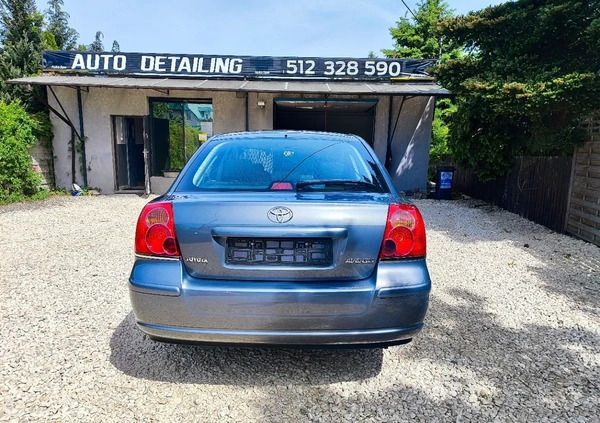 Toyota Avensis cena 12177 przebieg: 252650, rok produkcji 2004 z Radzyń Chełmiński małe 121